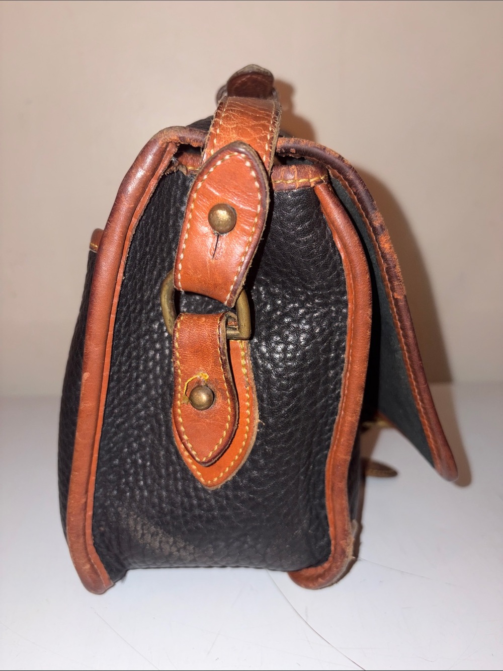 Dooney & Bourke Black Pebble Leather crossbody Messenger with Brown Trim - Picture 8 of 9